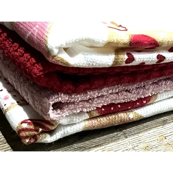 Cupcakes and Cashmere Heart Cookie Hand Towels + Heart Cookie Cutter 5 PIECE SET - Picture 4 of 7